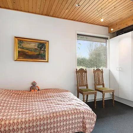 Lovely For 6 People In Holiday home